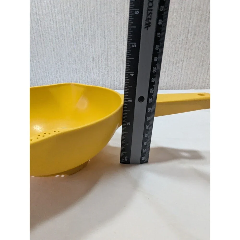 Tupperware Yellow Handheld Strainer – 7.5